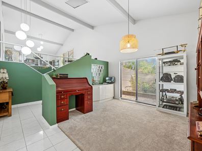 70 Regency Drive, Thornlie WA 6108