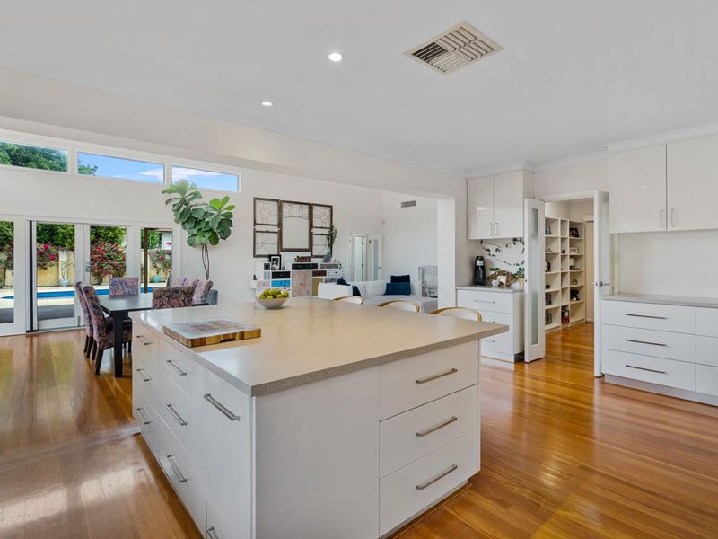51 Boston Way, Booragoon WA 6154