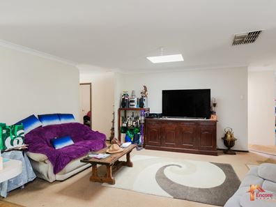 15 Tristram Gardens, Parmelia WA 6167