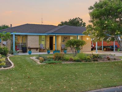 17 BLACK SWAN DRIVE, West Busselton WA 6280