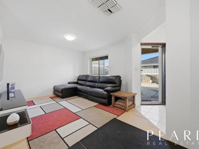 2/9 Marriot Street, Cannington WA 6107
