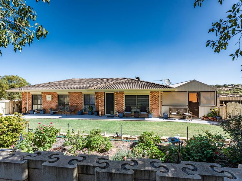 279 Hampton Road, Northampton WA 6535