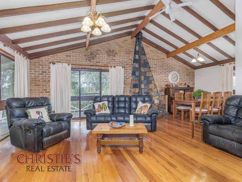 13 Hawter Road, Glen Forrest WA 6071