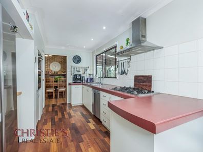 13 Hawter Road, Glen Forrest WA 6071