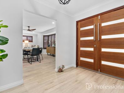 6 Arthur Road, Safety Bay WA 6169