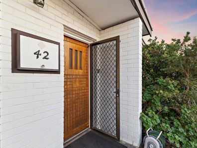 42 Edney Road, High Wycombe WA 6057