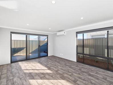 28B Peregrine Road, Eglinton WA 6034