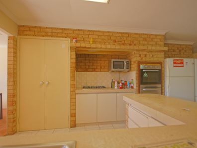 17 Mapstone Gardens Room 4, Murdoch WA 6150