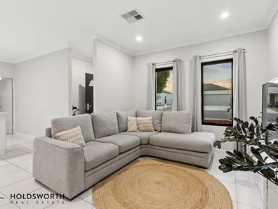 1/166 Swan Street, Yokine WA 6060