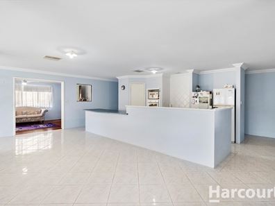 51 Newport Drive, Dudley Park WA 6210