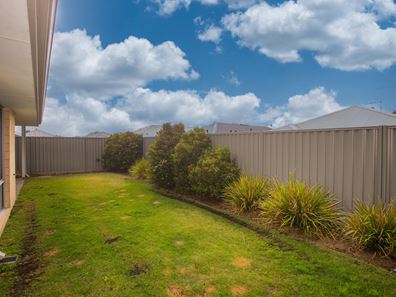 63 Weewar Circuit, South Yunderup WA 6208