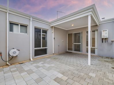 130B Woodside Street, Doubleview WA 6018