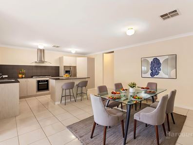 4 Payanna Grange, Lakelands WA 6180