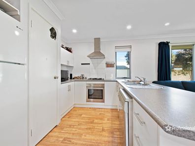 110B Moloney Street, Utakarra WA 6530