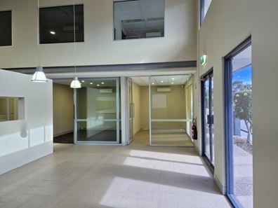 Unit 1 / 725 Marshall Road, Malaga WA 6090