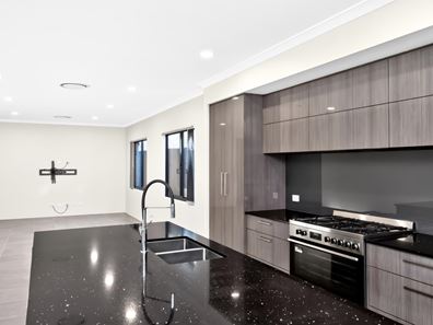 67 Bernard Manning Drive, Duncraig WA 6023