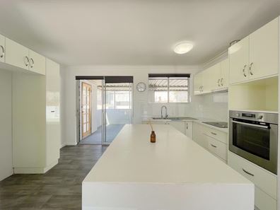 41 Crawford Road, Orelia WA 6167