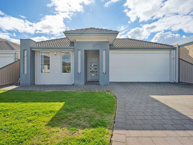 26 Calvera Gardens, Piara Waters