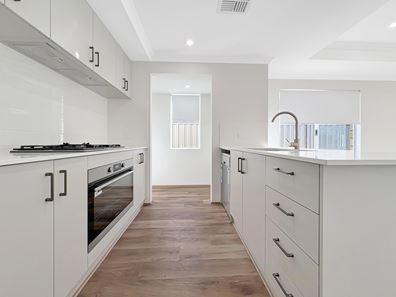 77 Weathering Cres, Baldivis WA 6171