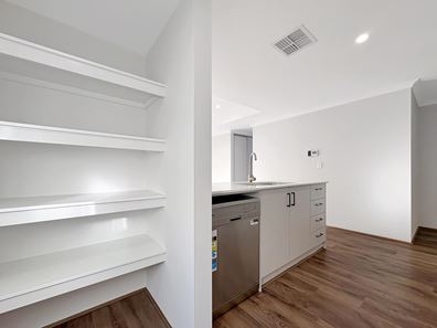 77 Weathering Cres, Baldivis WA 6171