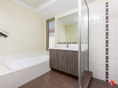 182A Acton Avenue, Rivervale WA 6103