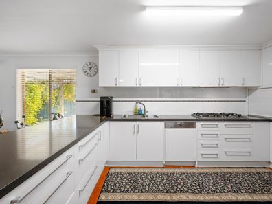 8 Uralla Close, Beckenham WA 6107