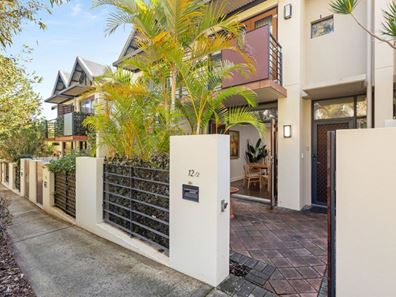 12/2 Quintilian Road, Mount Claremont WA 6010