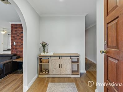 7 Jarvis Court, Swan View WA 6056