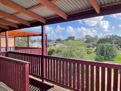 10 Parker Street, Port Denison WA 6525