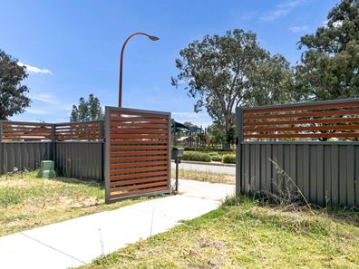 72 Moorland Loop, Gosnells WA 6110
