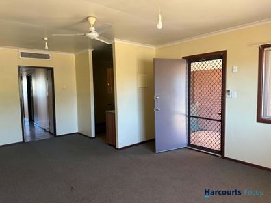 3F Slattery Close, Millars Well WA 6714