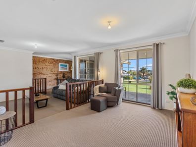 8 Biscay Road, Sorrento WA 6020