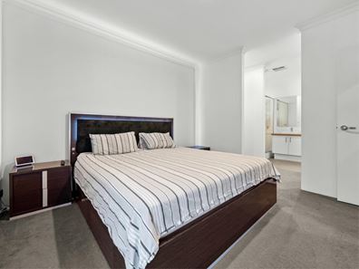 5 Hyfield Street, Haynes WA 6112