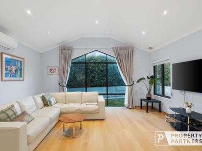 4A Bower Street, Scarborough WA 6019