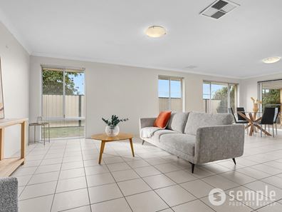 28 Ironbark Terrace, Hammond Park WA 6164