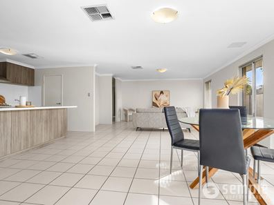 28 Ironbark Terrace, Hammond Park WA 6164