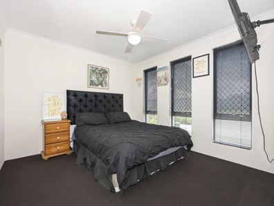 42 Kennedia Entrance, Dayton WA 6055