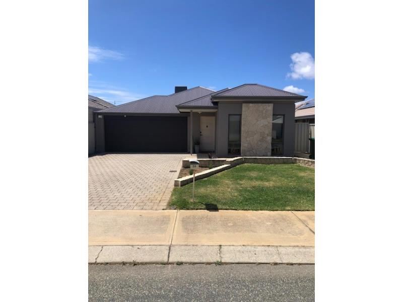10 Fiore Ct, Lake Coogee