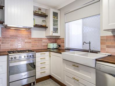 1/2 Trerose Close, Erskine WA 6210