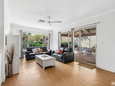6 Megisti Place, Kelmscott WA 6111