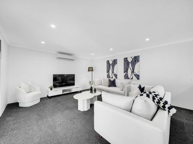 37 Gnangara Road, Madeley WA 6065