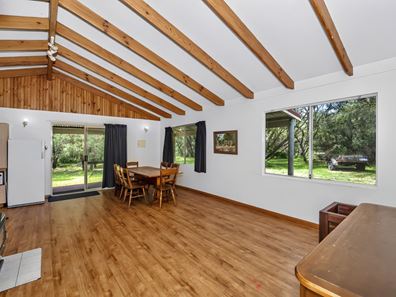 7 Davies Street, East Augusta WA 6290