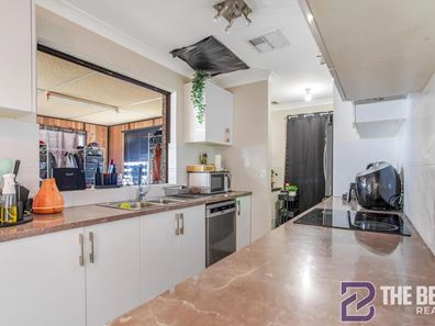 14 Chadwick Parade, Brookdale WA 6112