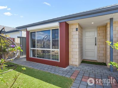 9 Pavarotti Vista, Hammond Park WA 6164