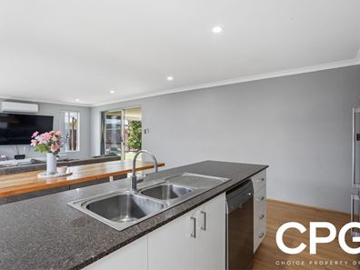 10 Bergala Drive, Ellenbrook WA 6069