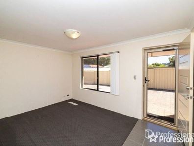 38B Schruth Street, Kelmscott WA 6111