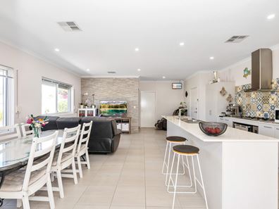 24A Brandon Way, Lynwood WA 6147
