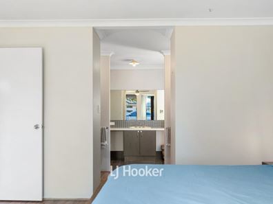 18 Savory Crescent, Yalyalup WA 6280