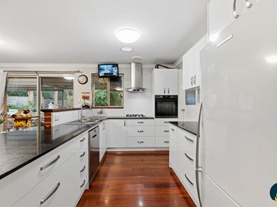1 Wygonda Road, Roleystone WA 6111