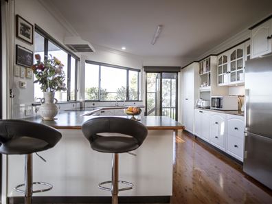 8 Panorama Place, West Beach WA 6450
